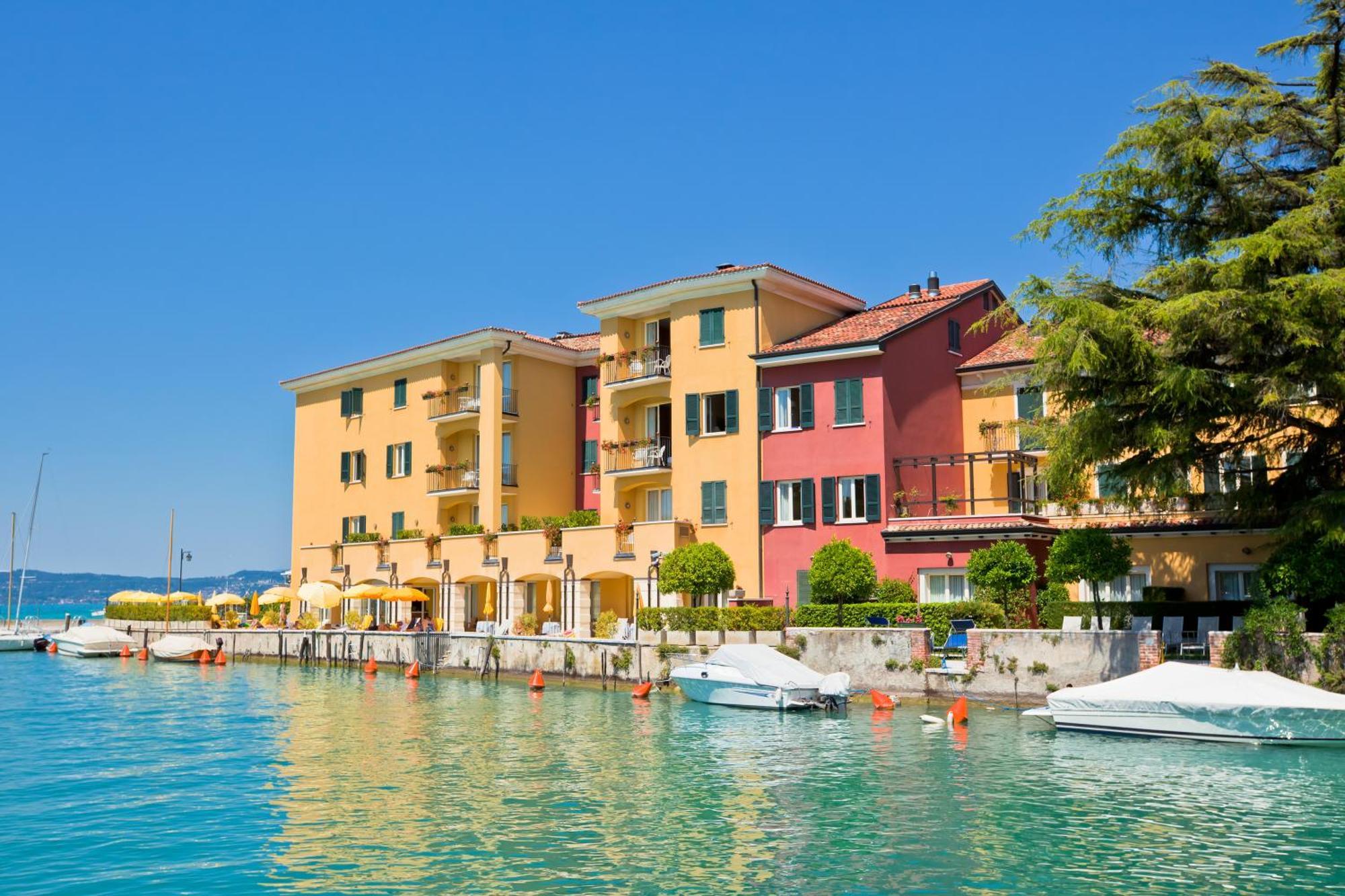 Spiaggia Azzurro -Lakeside With Terrace - Happy Rentals Toscolano Maderno Exterior photo