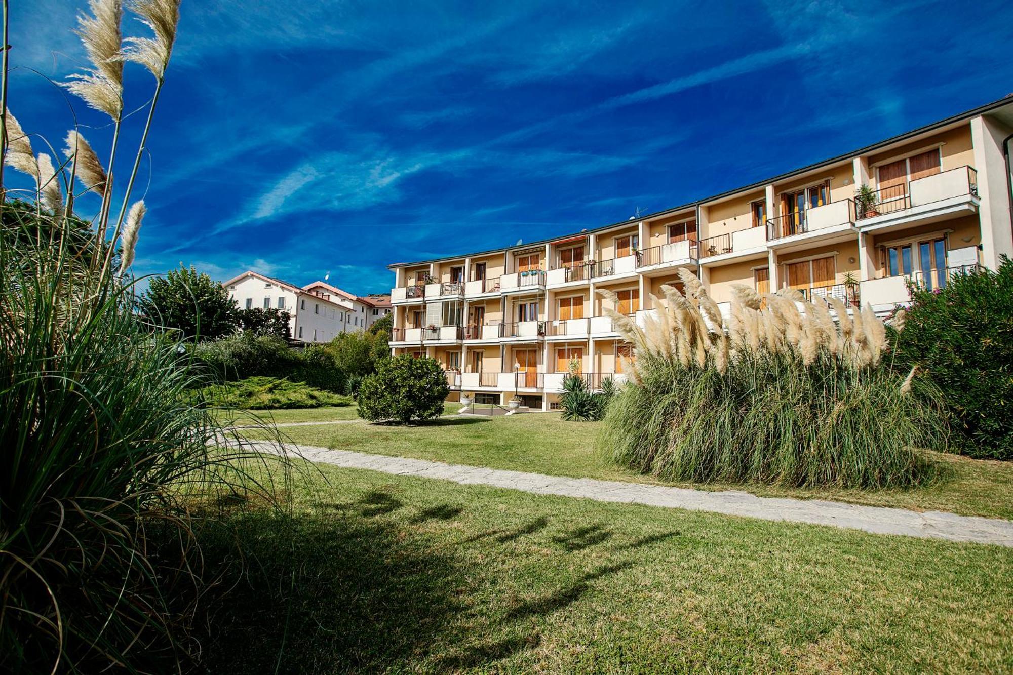 Spiaggia Azzurro -Lakeside With Terrace - Happy Rentals Toscolano Maderno Exterior photo